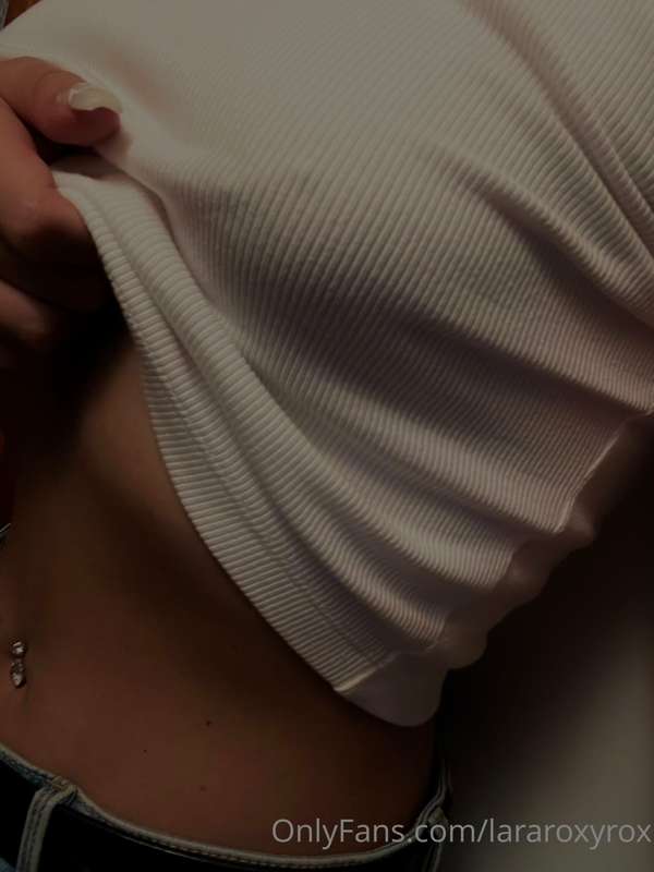 Lararoxyrox - Onlyfans - 14 Aug, 2022 3