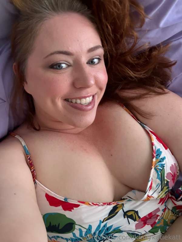 Currently laying in bed waiting for you to slide into my DMs.. 1