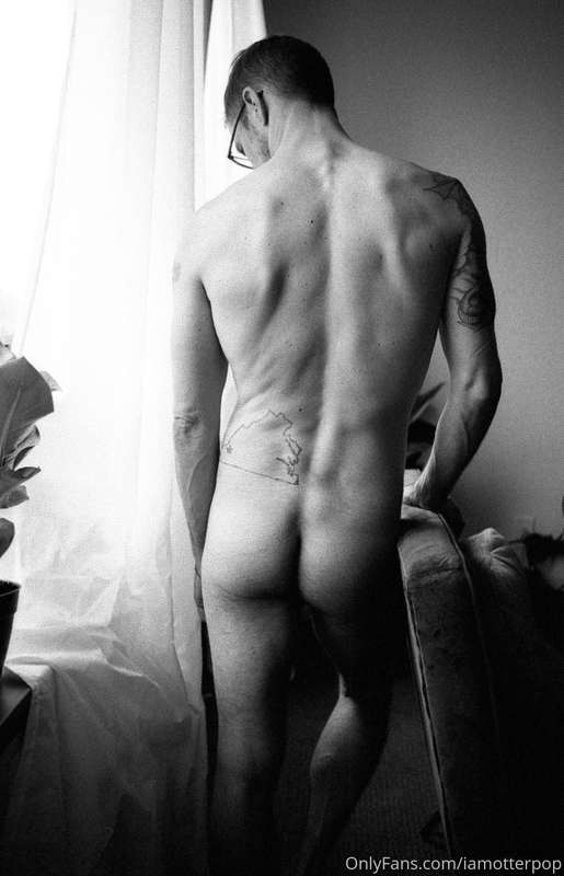 Photo series by Seattle photographer William Denson. @wmjden.. 22