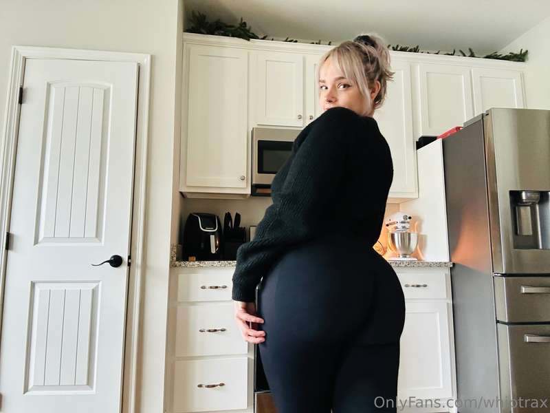 Hey babe I’m almost done cooking Thanksgiving dinner for us... 1
