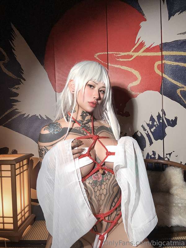 《被绑的小女巫》 19