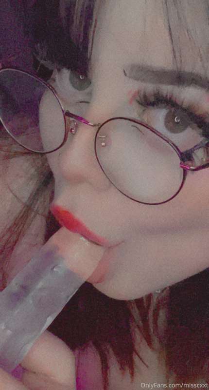 Clue little close up also if you interested in the blowjob v..