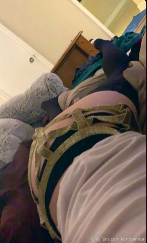 Lay behind me and grab my thighs and hips.??