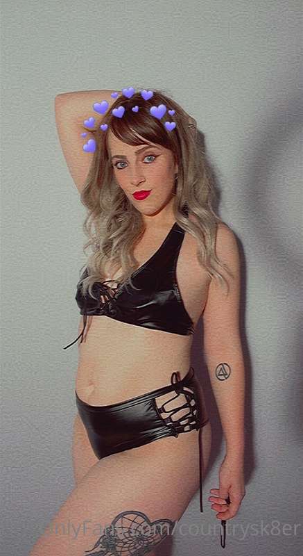 (; my stripper persona Dakota (; she does love to rap as wel.. 7
