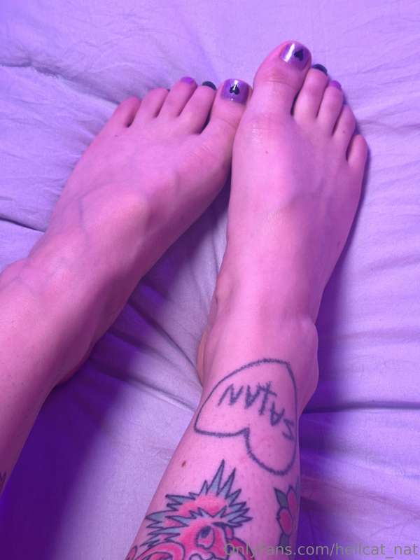 so happy with how my pedicure turned out!  🖤💜🖤 what’s your f.. 2