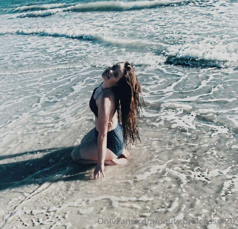 i would live at the beach 🏝️