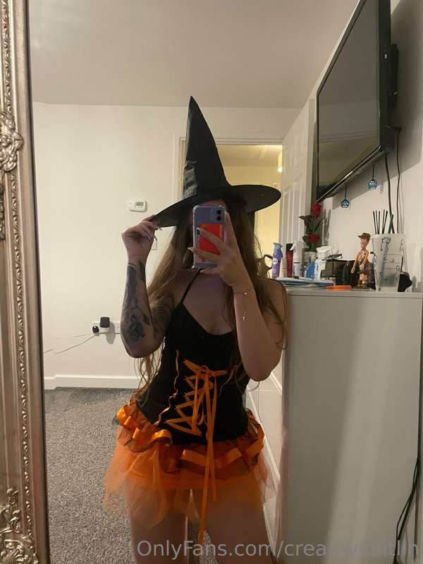 Creamycaitlin - Onlyfans - 01 Nov, 2022