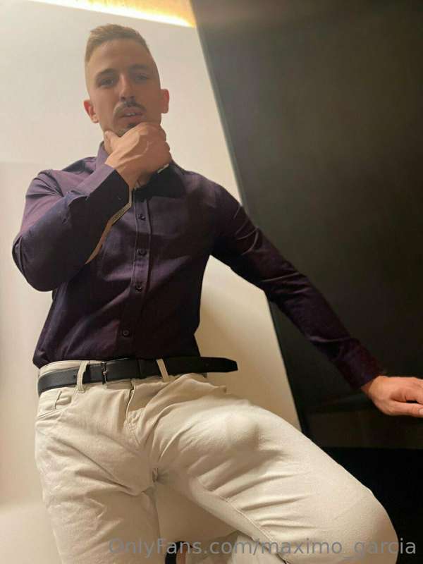 @JacubHuge is a famous influencer from Czech. His thick cock.. 3