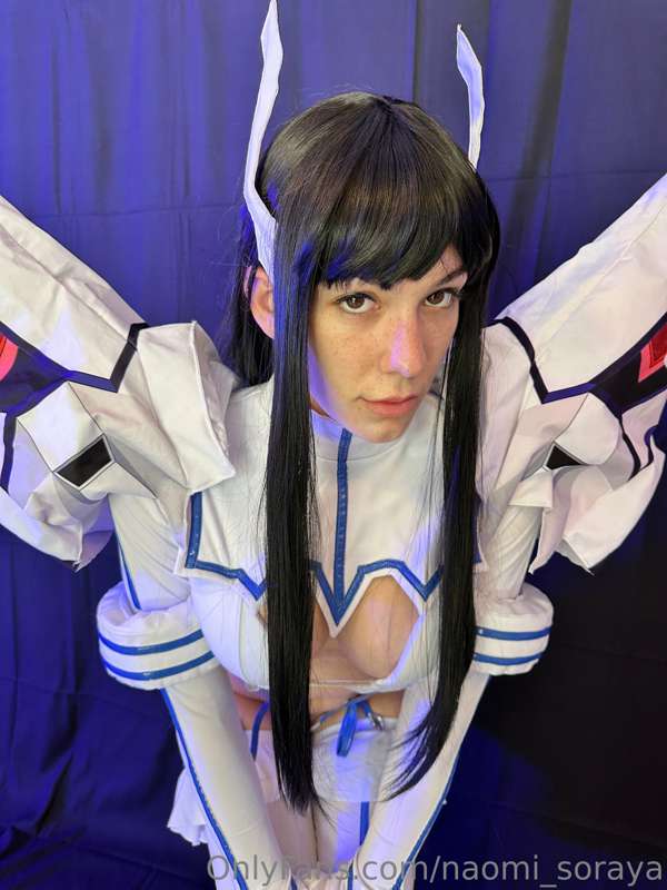 I just finished cosplaying Satsuki from Kill La Kill 🤍 I’m s.. 5