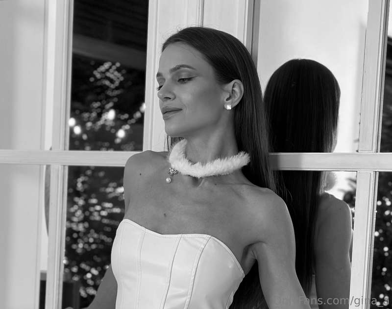 🖤Honey, I can't decide which photo I like better: black and ..