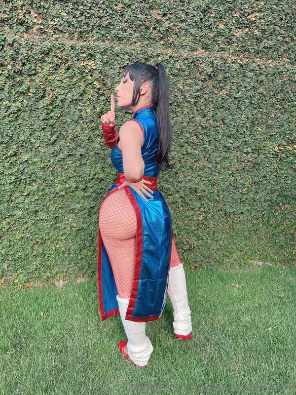 Goku’s not the only one who knows how to handle a power pole.. 1
