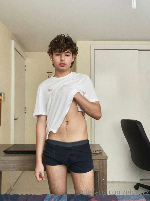 Giovszz - Onlyfans - 04 May, 2022 3