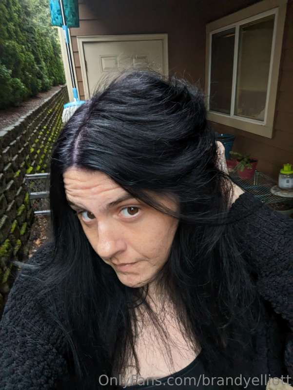 I'll be back to posting soon 🤭 my cousin is a hairdresser an.. 1