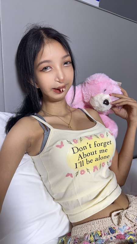 am I your bedtime fantasy? 🌙