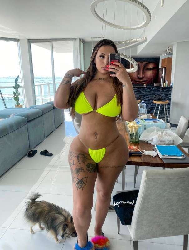 Morning daddy DM me💕
