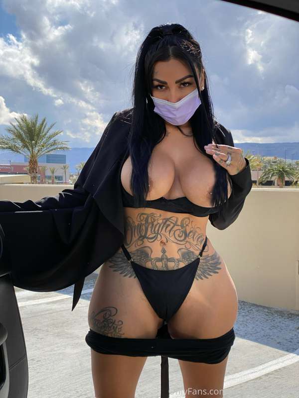 Can I be your publicc Slut?😈 @seebrittanya