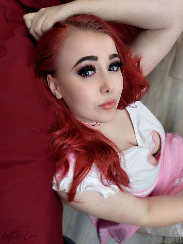 Hey you! 👋 Here is Eve.. @levi_red .Red-haired and curvy... .. 3