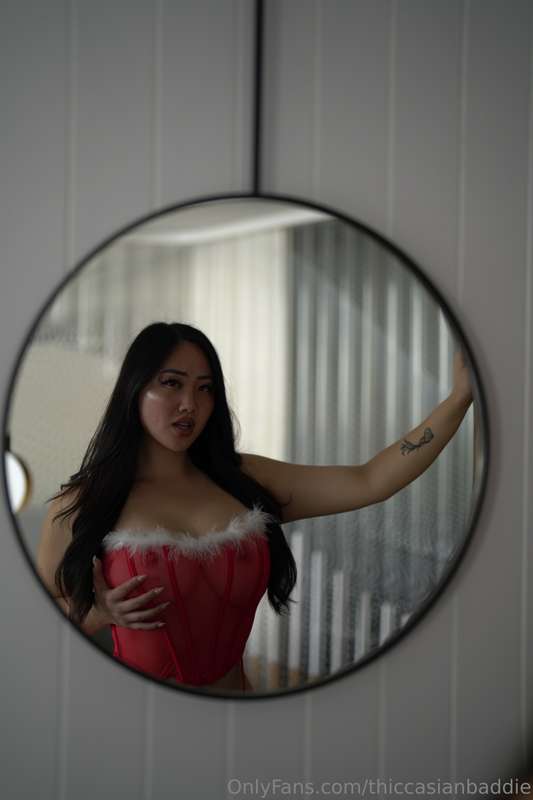 Santa, I promise I’ve been REAAAAL naughty all year 😍