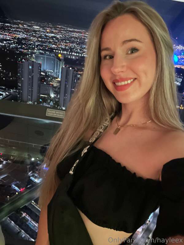 **Some casual vacation pictures** 🫶🏻 3