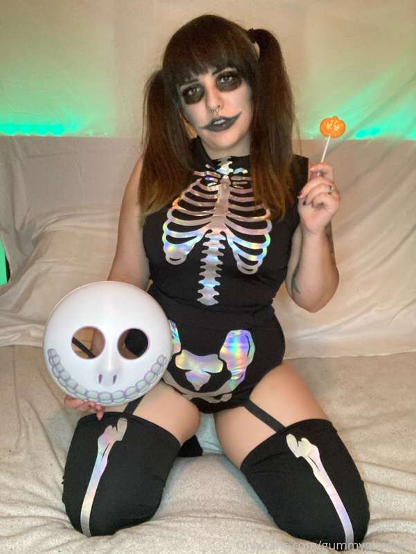Barrel cosplay from the Nightmare Before Christmas 💀🎃 26