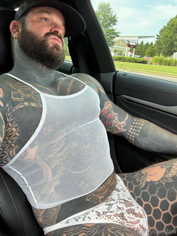 How’s your Thursday? 4