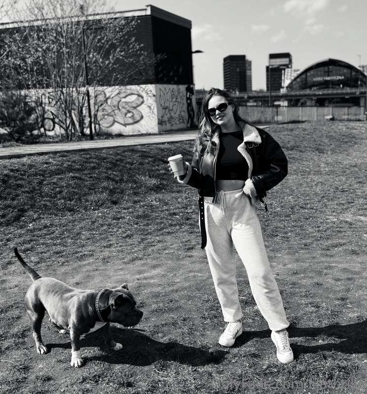 Filled with positive energy, walking the dog and enjoying co.. 1