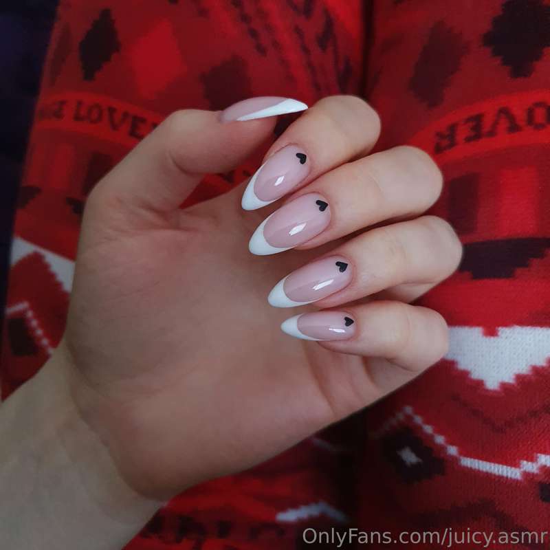 Thank you all for voting, this is how my nails turned out, I..
