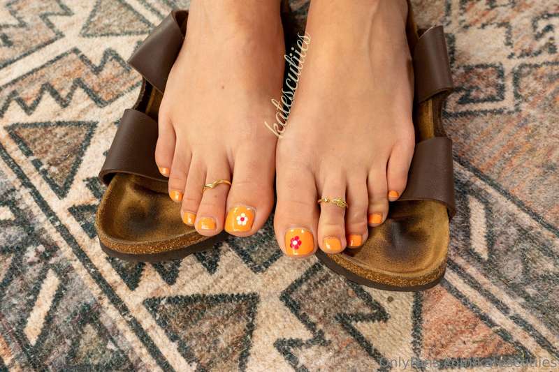 For my Birkenstock fans.. enjoy these close ups😉 6