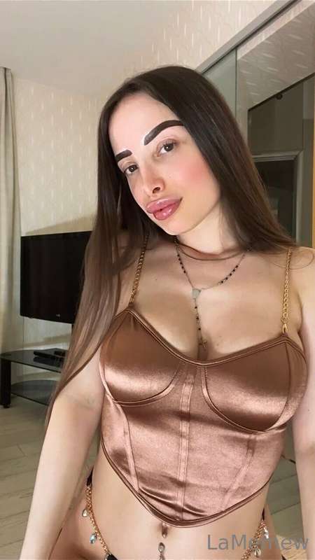 Vieni a vedere il nuovo video che ho girato stasera💋
Voglio ..