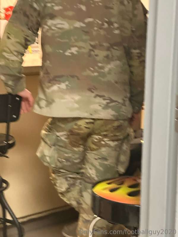 Me jerking and soldiers being soldiers! 2