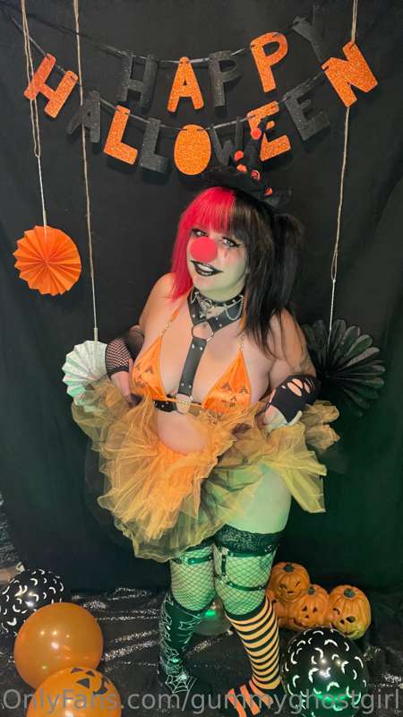 Let’s clown around 🤡 13