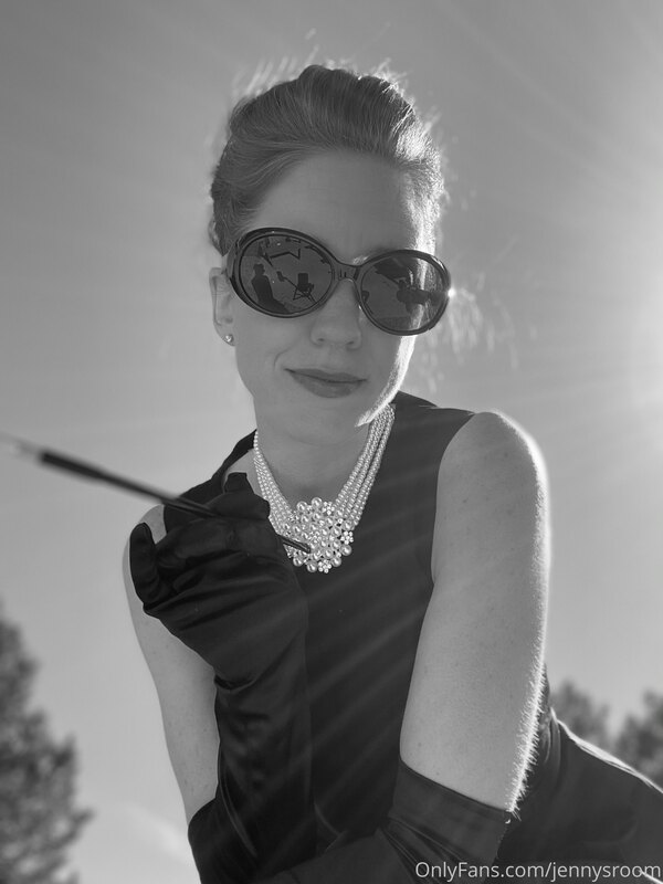 I have some Audrey Hepburn vibes for you today! Thanks to Ad.. 7
