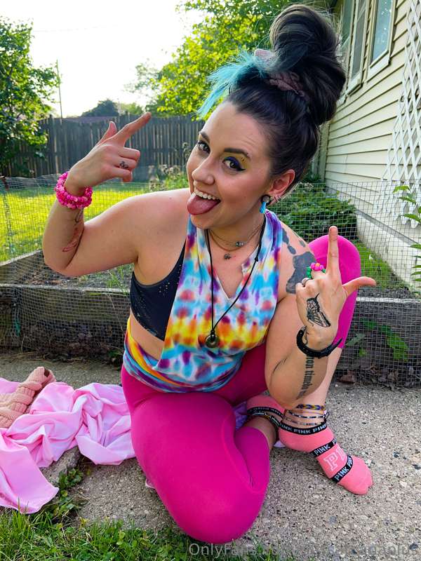 (9-16) Something about flashing my tits in my backyard just .. 3