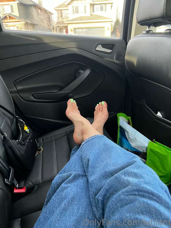 I got the backseat 😜 just missing a lap to rest my legs on ;.. 3