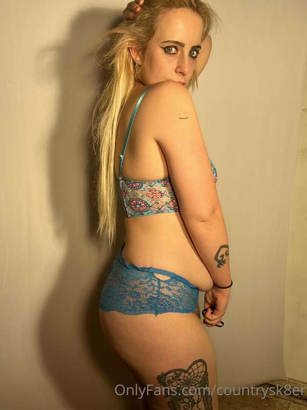 I’ve been a bad bunny (; 3