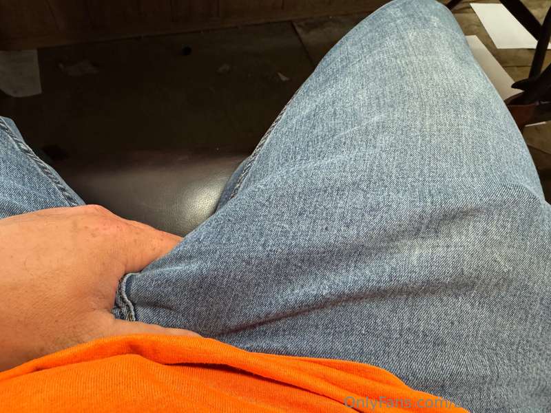 Stuck at work and rocked up lol🍆