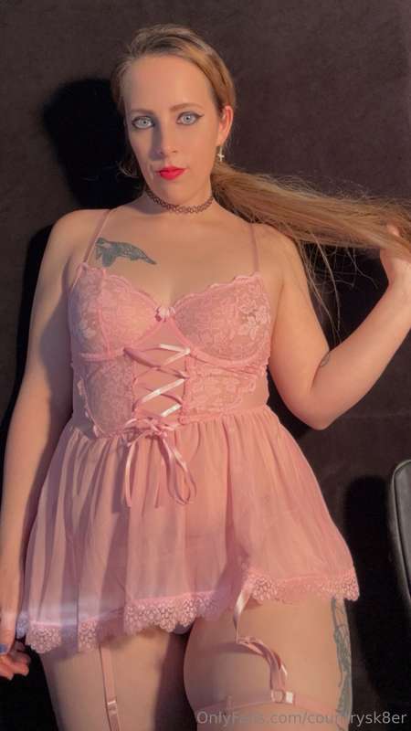Hot pink full set 😈 what would u do if I was dressed up like.. 8
