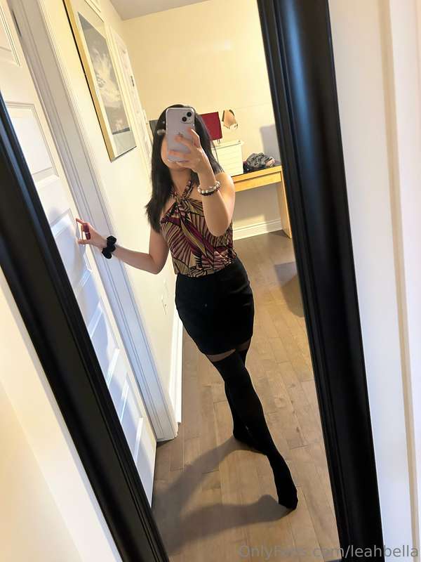 My outfit from girls night 🍹. My new favourite drink: Curaça..