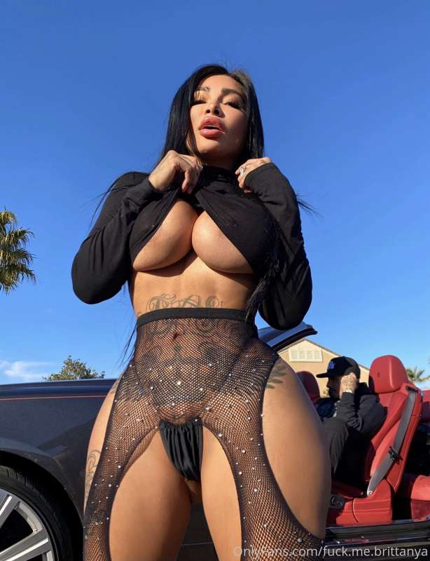 Pull up, but don’t pull out 😈 @SeeBrittanya
