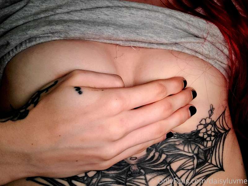 Playing with my swollen tiny titties 😘😘😘 show me some affect..