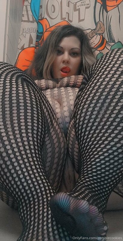 My newest bodysuit, like it? Definitely making some videos i.. 6
