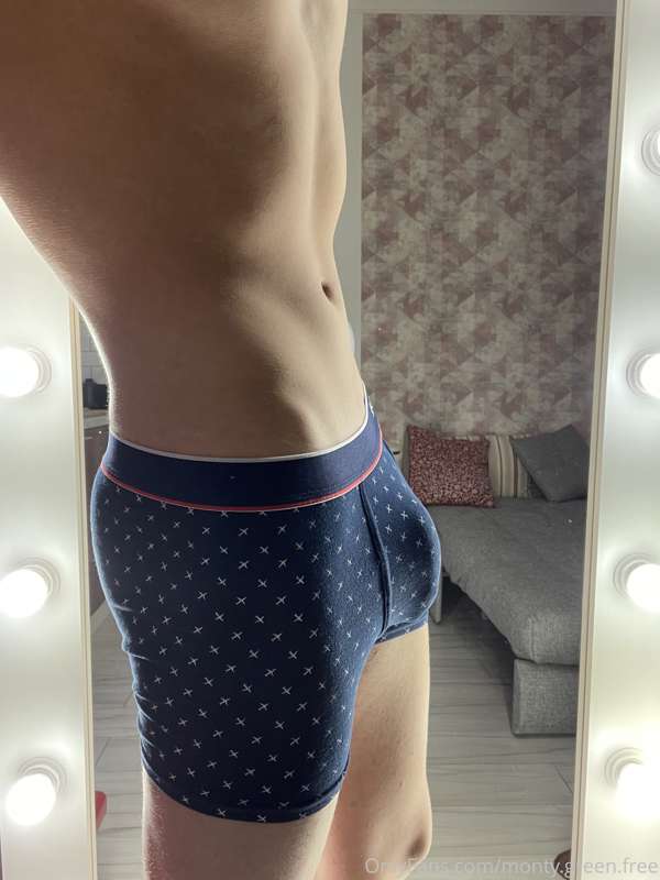 How do you like my bump in your panties? 😝