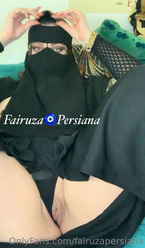 Fairuzapersiana - Onlyfans - 21 Sep, 2022
