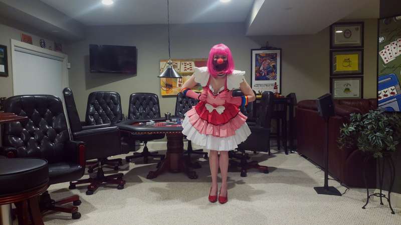 One, two, BLOOON~!

Here's my Geiru Toneido cosplay! This mi.. 23