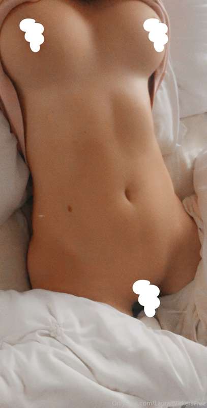 FAVORITES: Check your DMs! I just send you a sexy, FREE vide..
