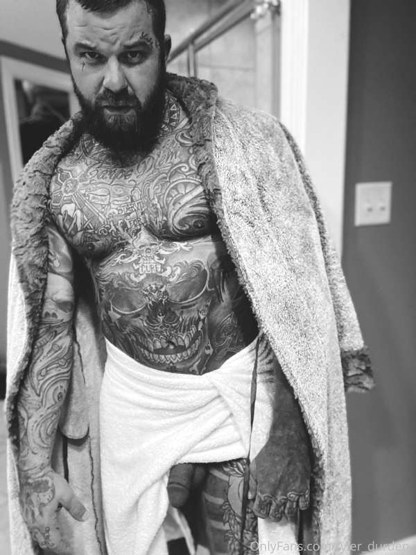 Morning 😚 these pics make me realize how much I miss GOT