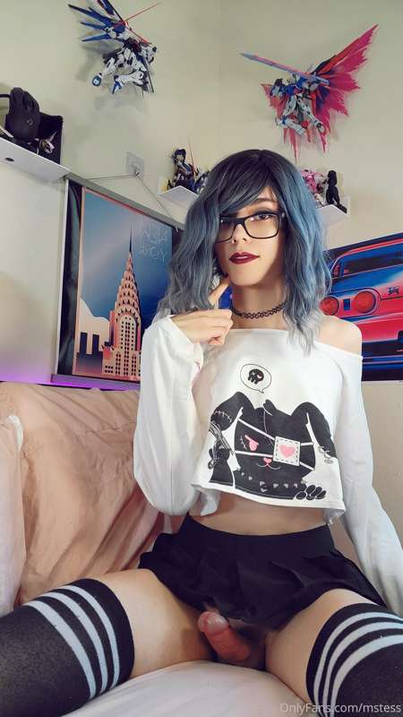 crop tops and skirts  ;3 love you all💖 14