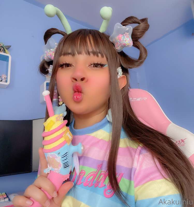 Would you date a girl from Venus? Here's a cute outfit I put.. 6