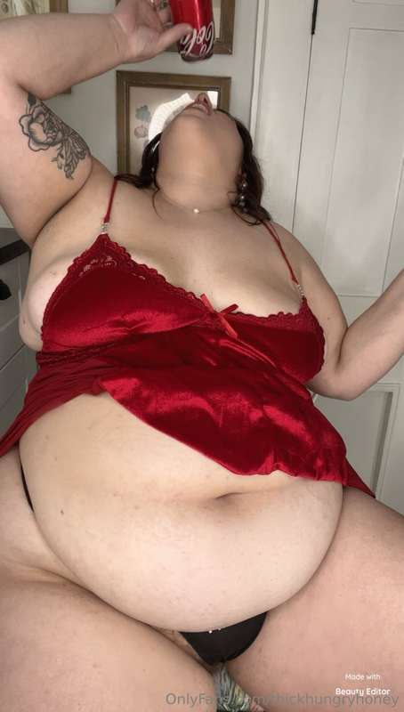 I didn’t even ask to be this fat and hot 26