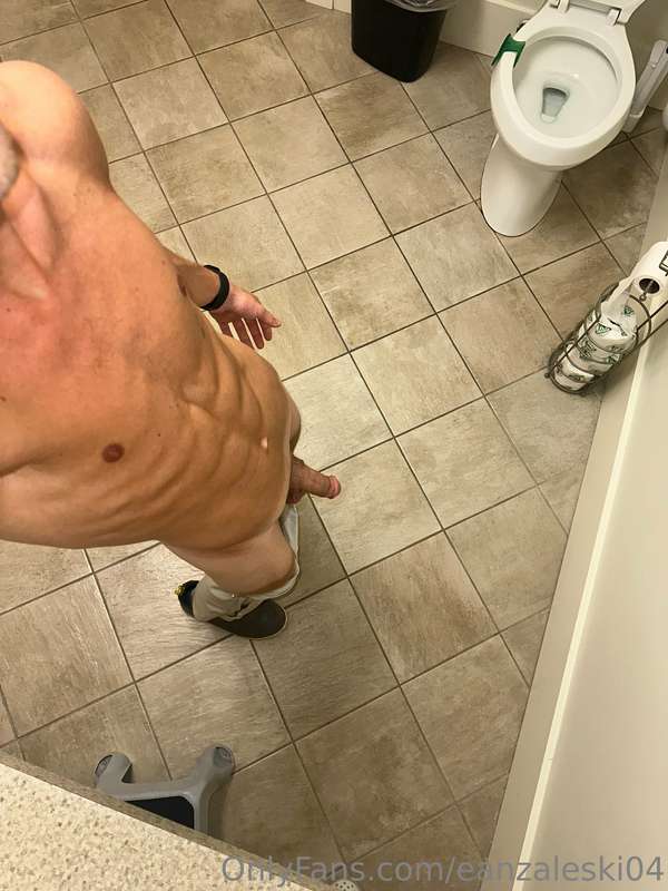 Being naughty at work ugh it’s such a long day 😫